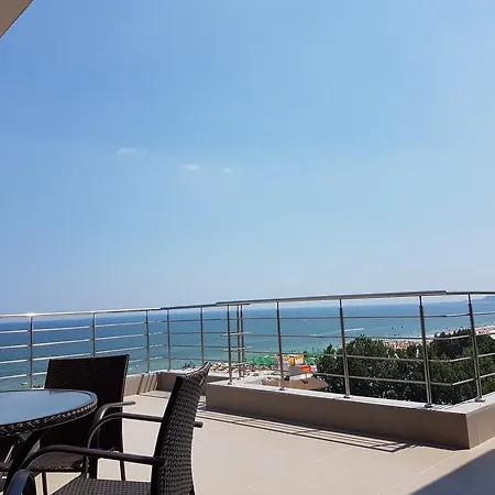 Panorama Summerland Apartment *